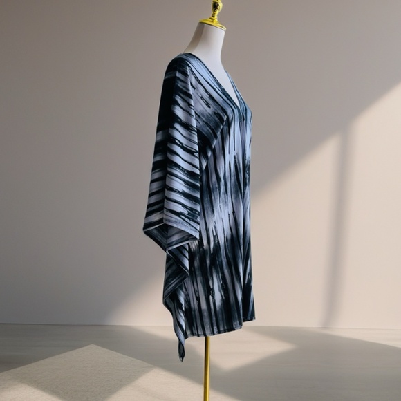 0124/ Black and White Medium Length Kaftan - Picture 3 of 11